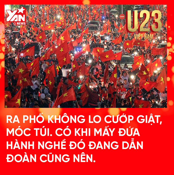 Đông thì đông nhưng chẳng sợ cướp giật hay móc túi gì đâu vì ai cũng bận "quẫy" cả rồi 